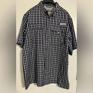Habit Blue Plaid Short Sleeve Fishing Shirt | Men’s Medium | Vent & Cape